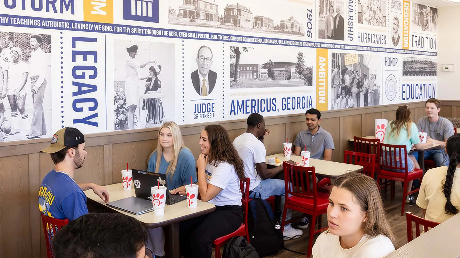 Students sitting in CFA dining room